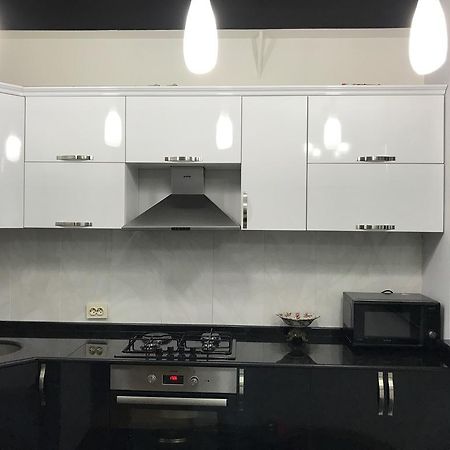 באטומי Apartment Like Home מראה חיצוני תמונה