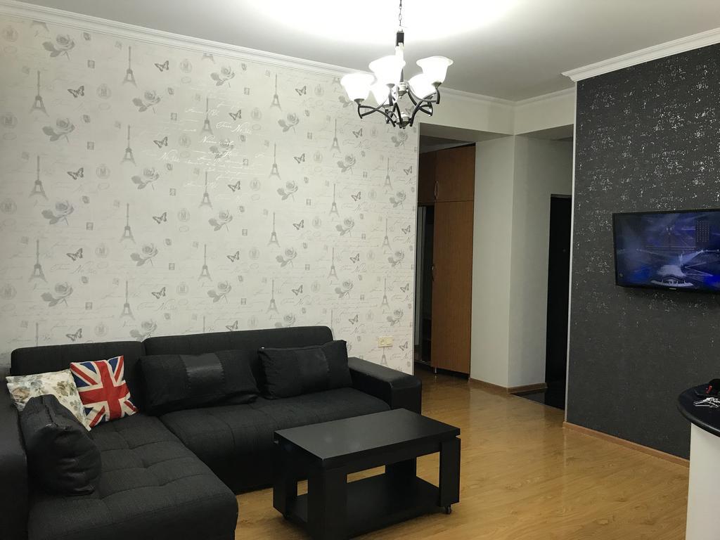 באטומי Apartment Like Home מראה חיצוני תמונה